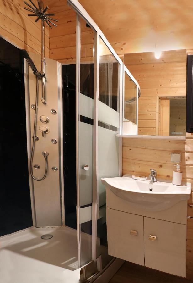 Au Coeur Du Bien-Etre, Chalet Avec Piscine Chauffee Et Couverte, Spa, Sauna, Massages Monteaux Dış mekan fotoğraf